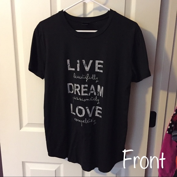 Rue21 Women’s Graphic Tee - Picture 2 of 4